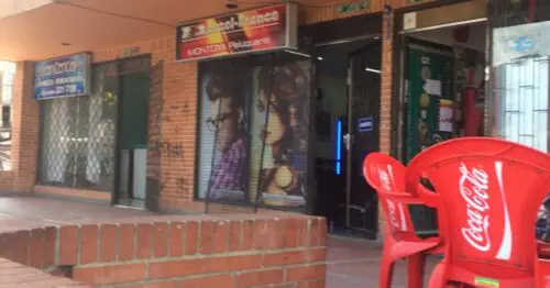 PELUQUERIA MONTOYA PELUQUERIA MONTOYA